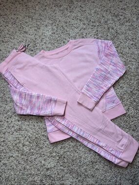 Freely Girls Crewneck and Sweatpants